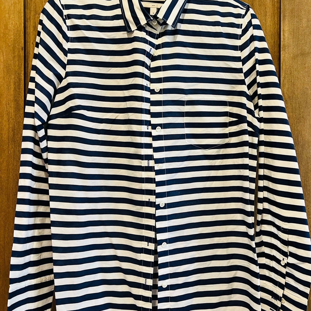 J CREW BLUE AND WHITE STRIPPED BUTTON DOWN TOP